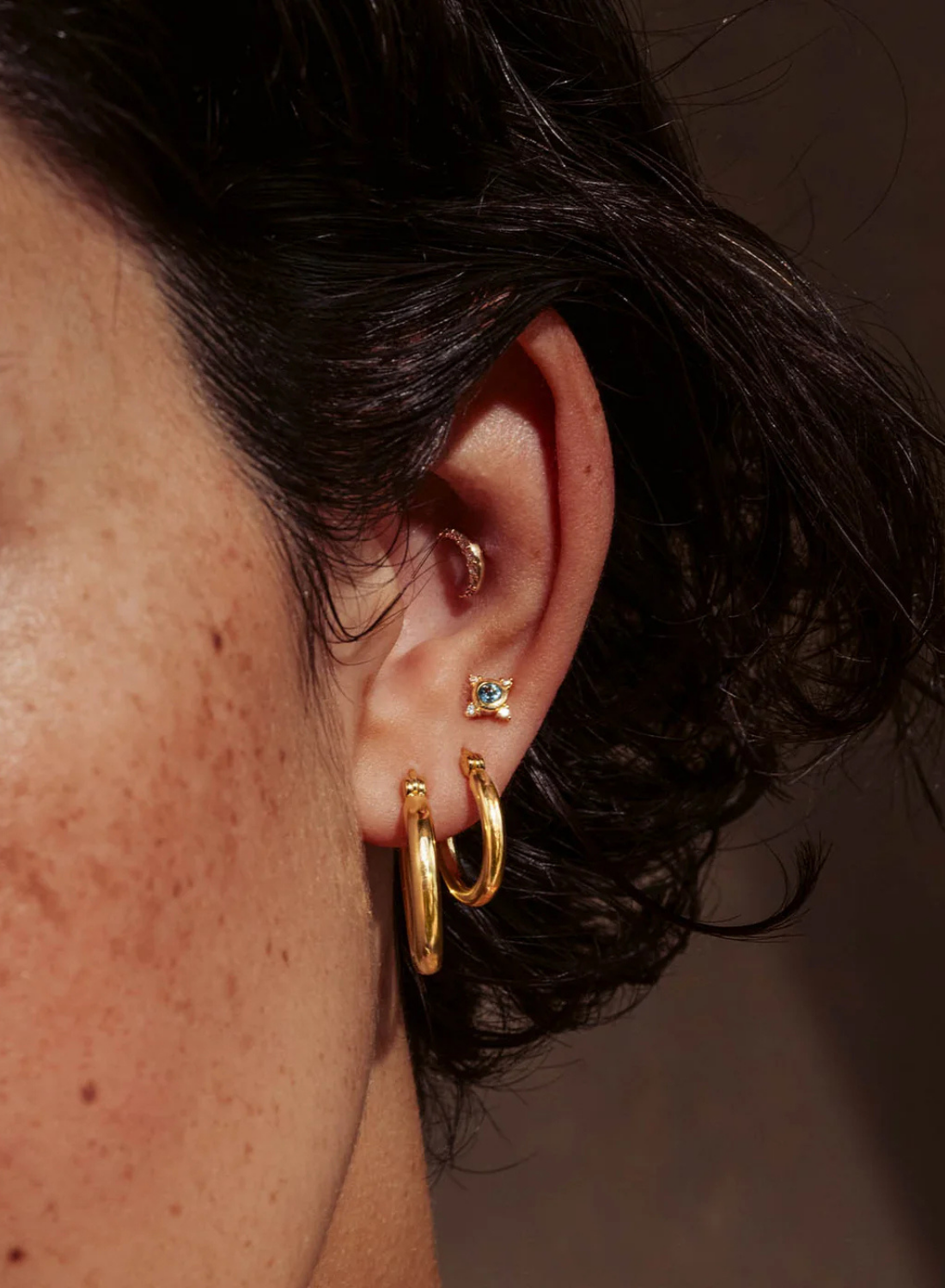 By Charlotte Sunrise Large Hoops in GOLD