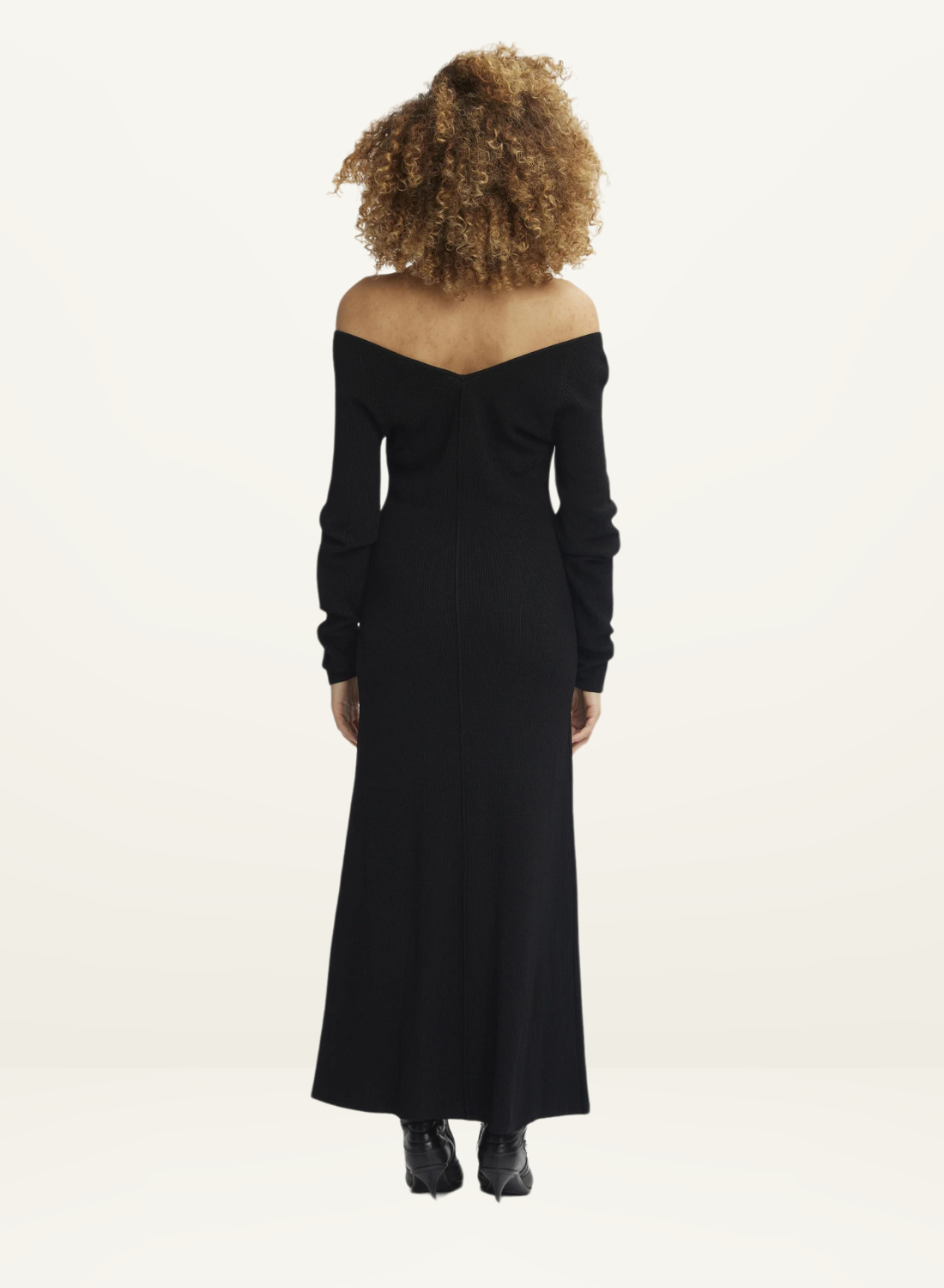 gestuz maxi dress Gestuz Monagz V Neck Long Sleeve Dress in BLACK – Frolic Girls