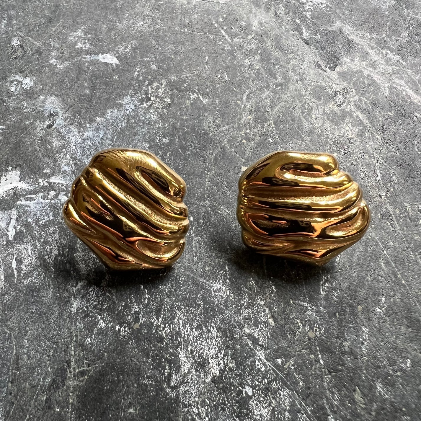 Smith Yilan Ripple Earring in GOLD