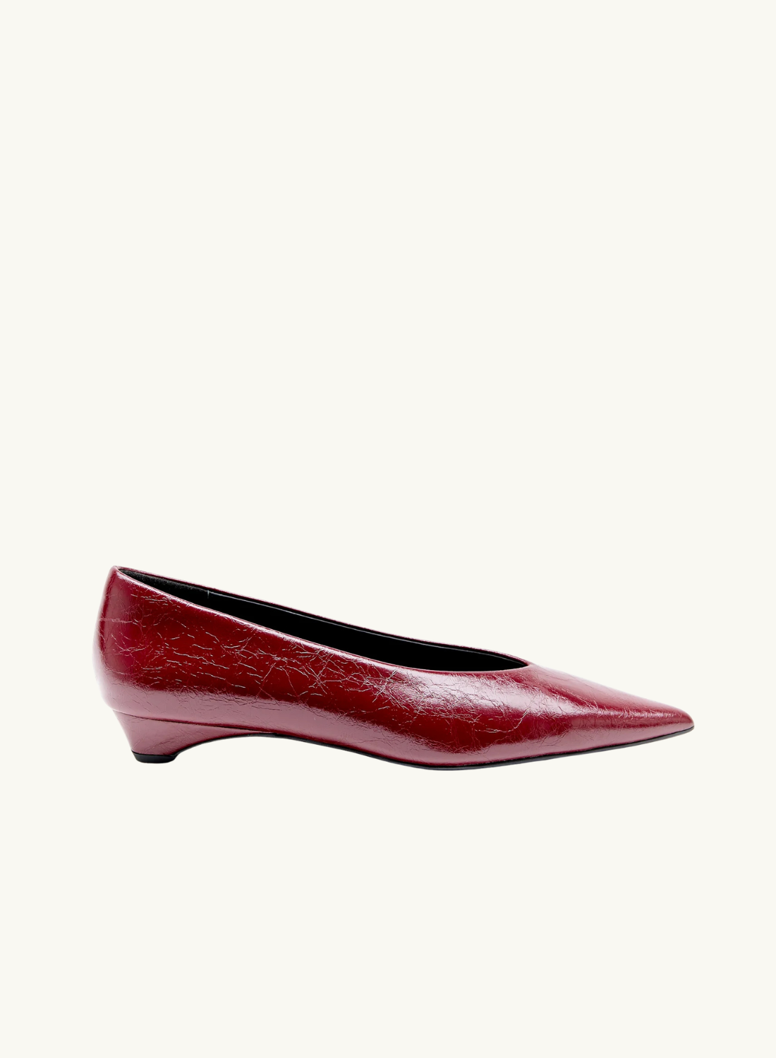 Elyson Luca in Merlot