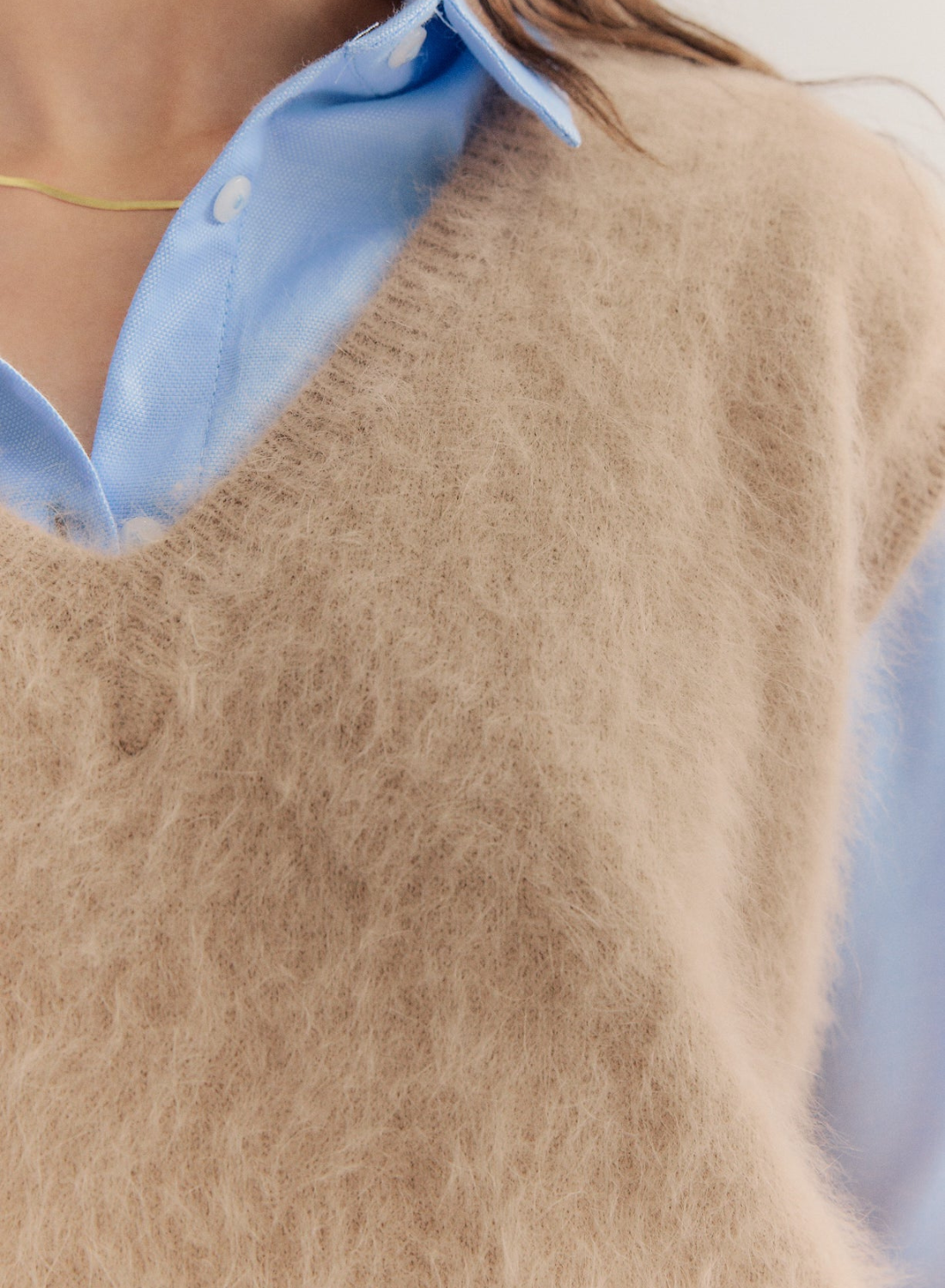 World Of Nomads Ebony Vest in LATTE