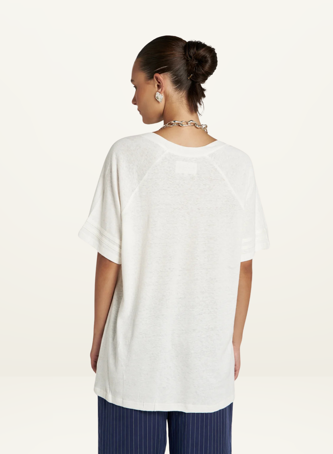 Summi Summi V Neck Tee in Vanilla