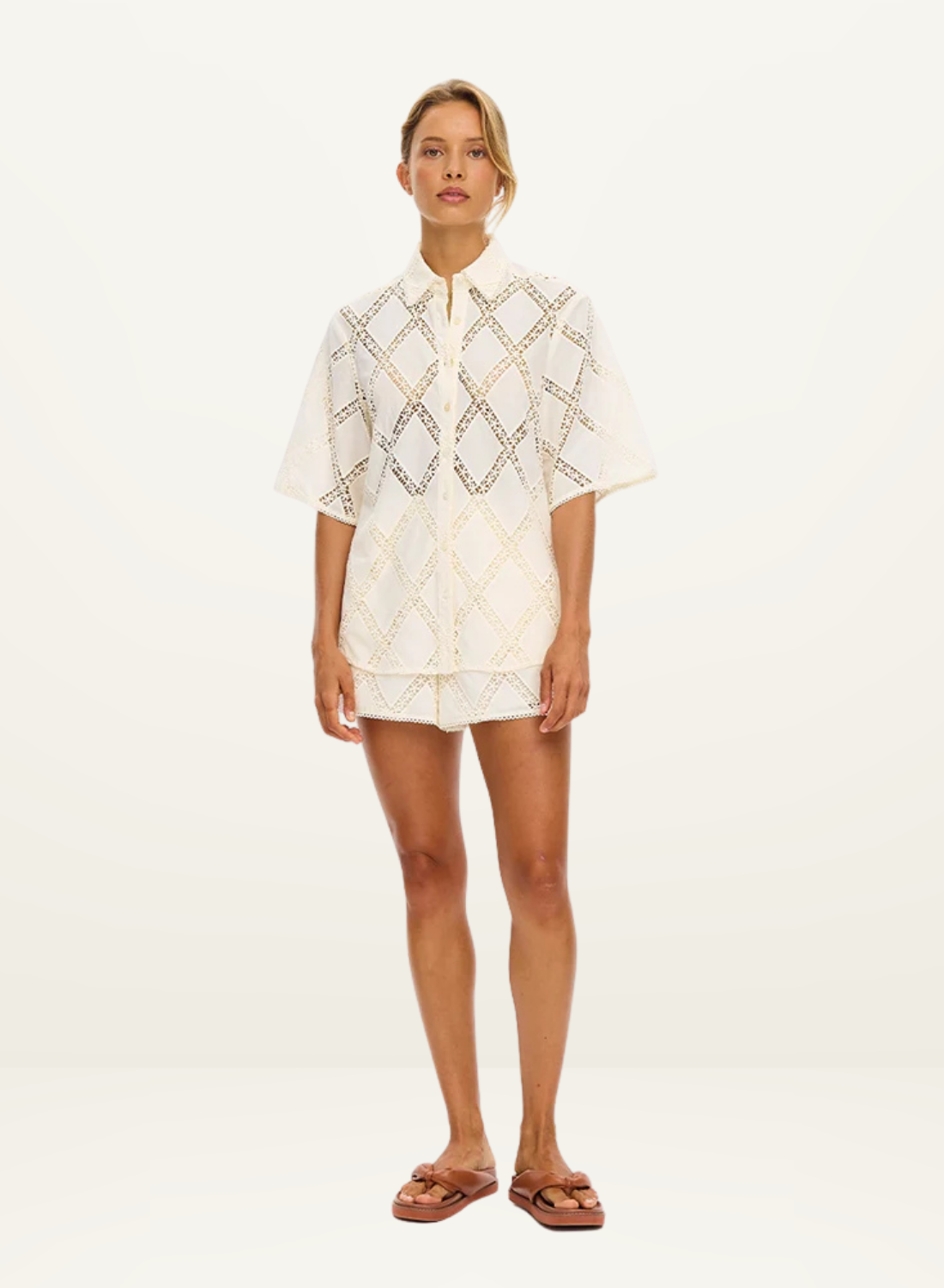 Kivari Izzy Short in Ivory