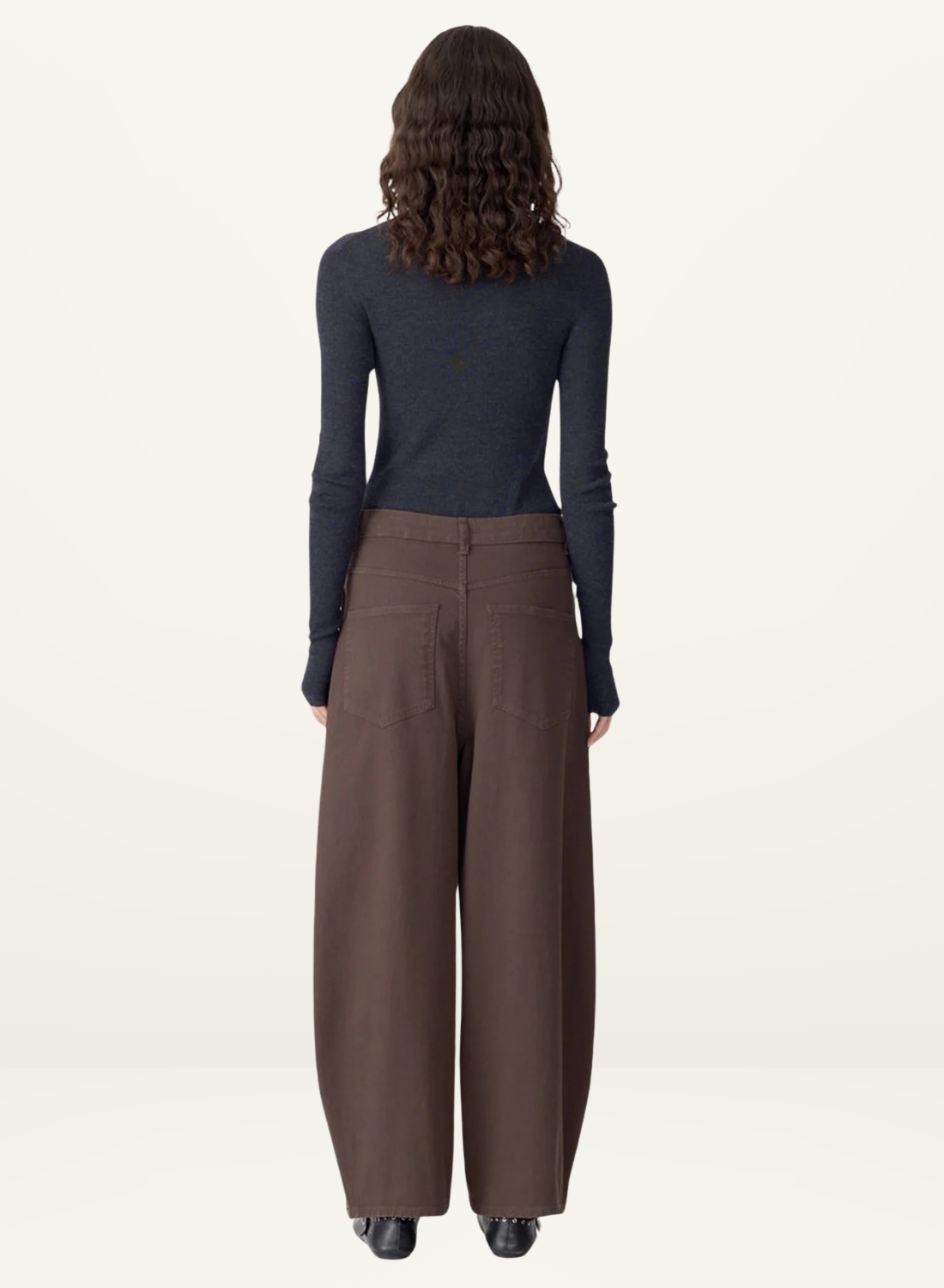 Bassike Cotton Twill Barrel Leg Pant in Chocolate Brown