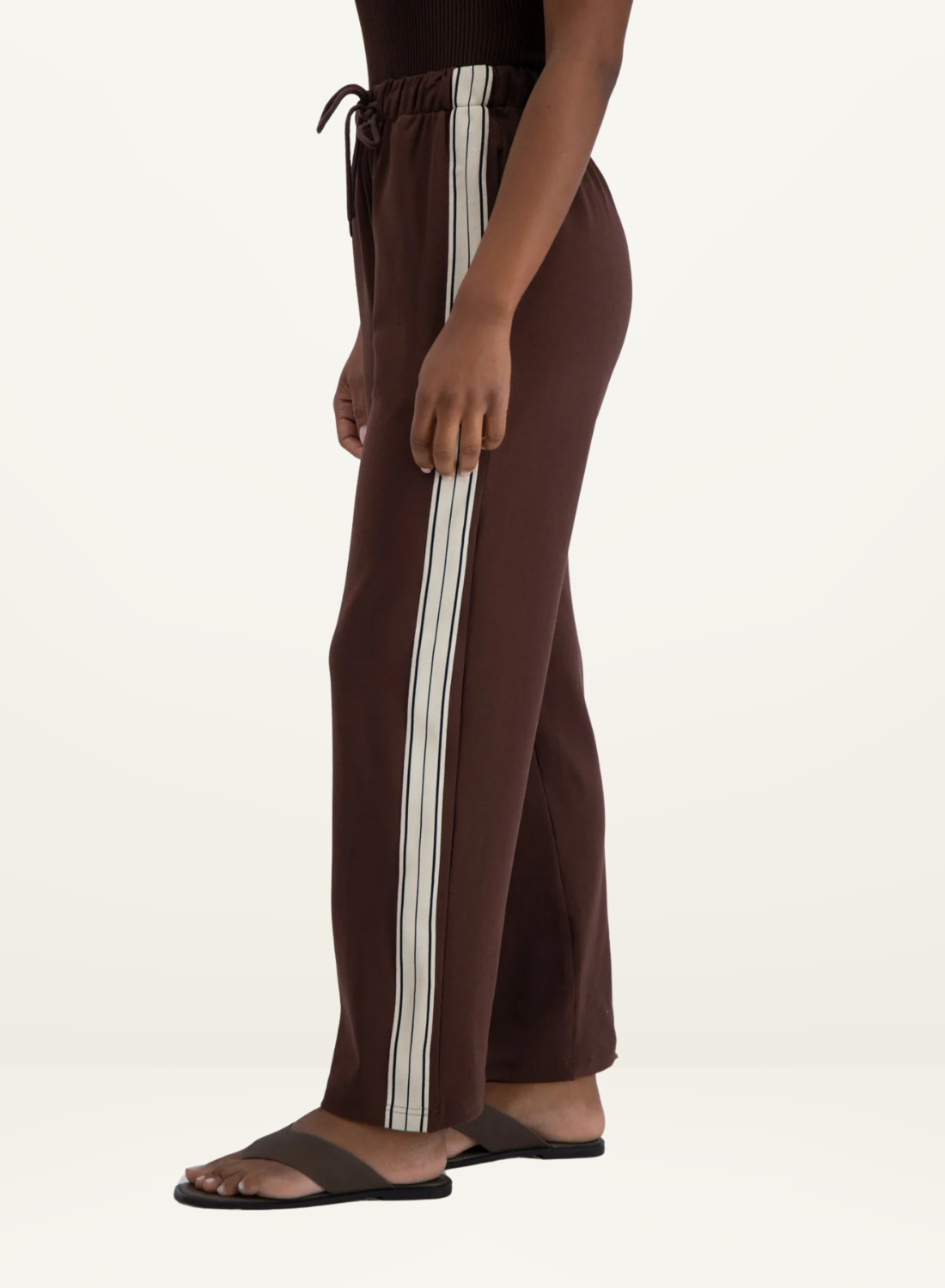 Jasmine Alexa Panera Track Pant in BROWN