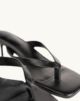 La Tribe Thong Heel in Black