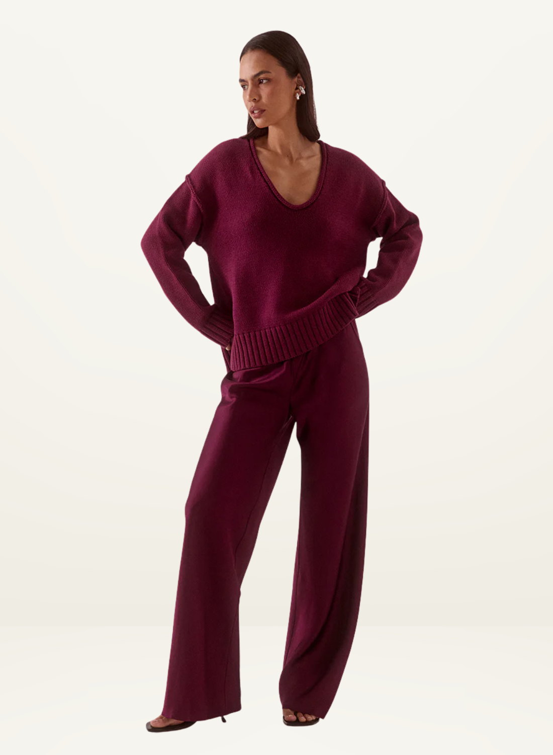 Sovere Lane Plunge Sweater in Mulberry