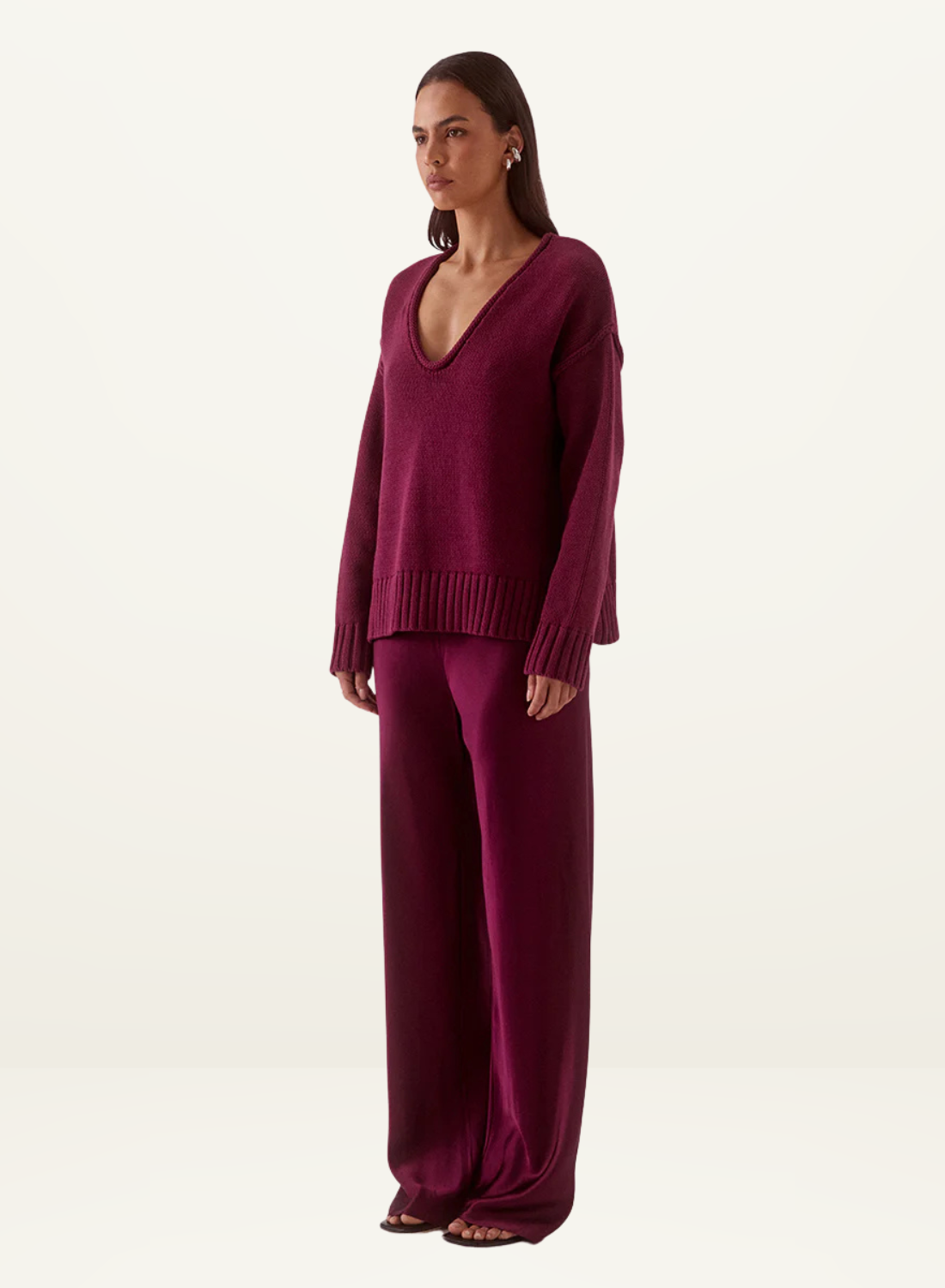 Sovere Lane Plunge Sweater in Mulberry