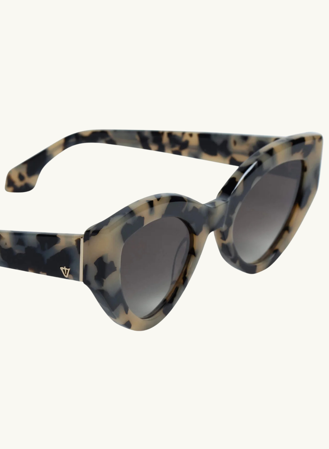 Valley Bones Sunglasses in FAWN TORT